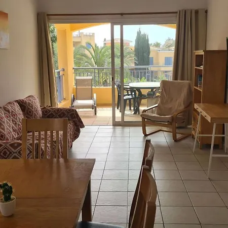 Sunny Limnaria Gardens 2 Bedroom * Pafos