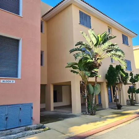 Sunny Limnaria Gardens 2 Bedroom * Paphos